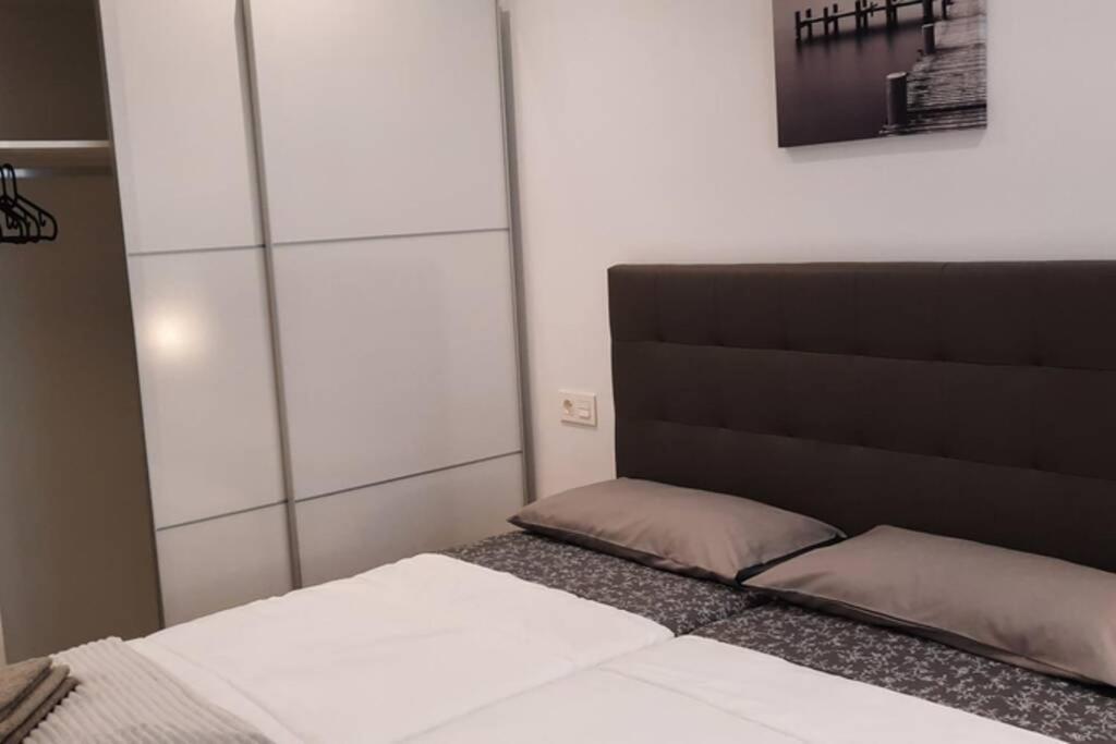 Apartamentos Milan 2 Oviedo Ngoại thất bức ảnh